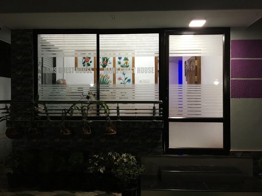 Rams Guest House Near Lulu Mall Thiruvananthapuram Buitenkant foto