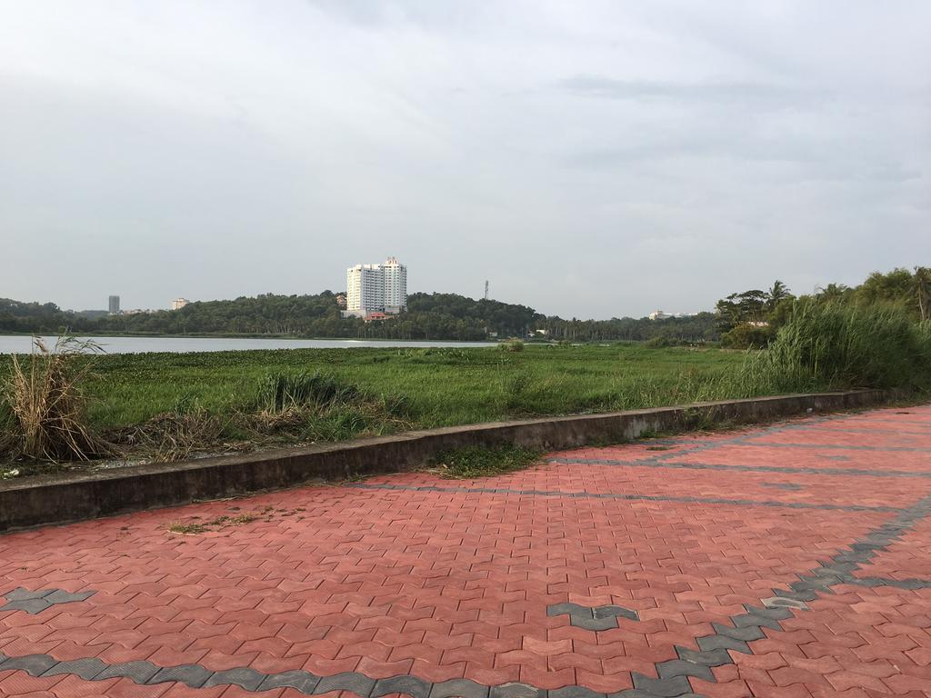 Rams Guest House Near Lulu Mall Thiruvananthapuram Buitenkant foto